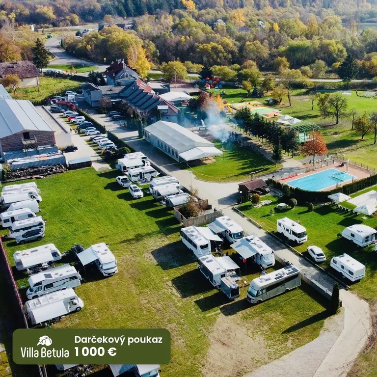 Darčekový poukaz 1 000 € – letecký pohľad na areál rezortu vo Villa Betula Resort