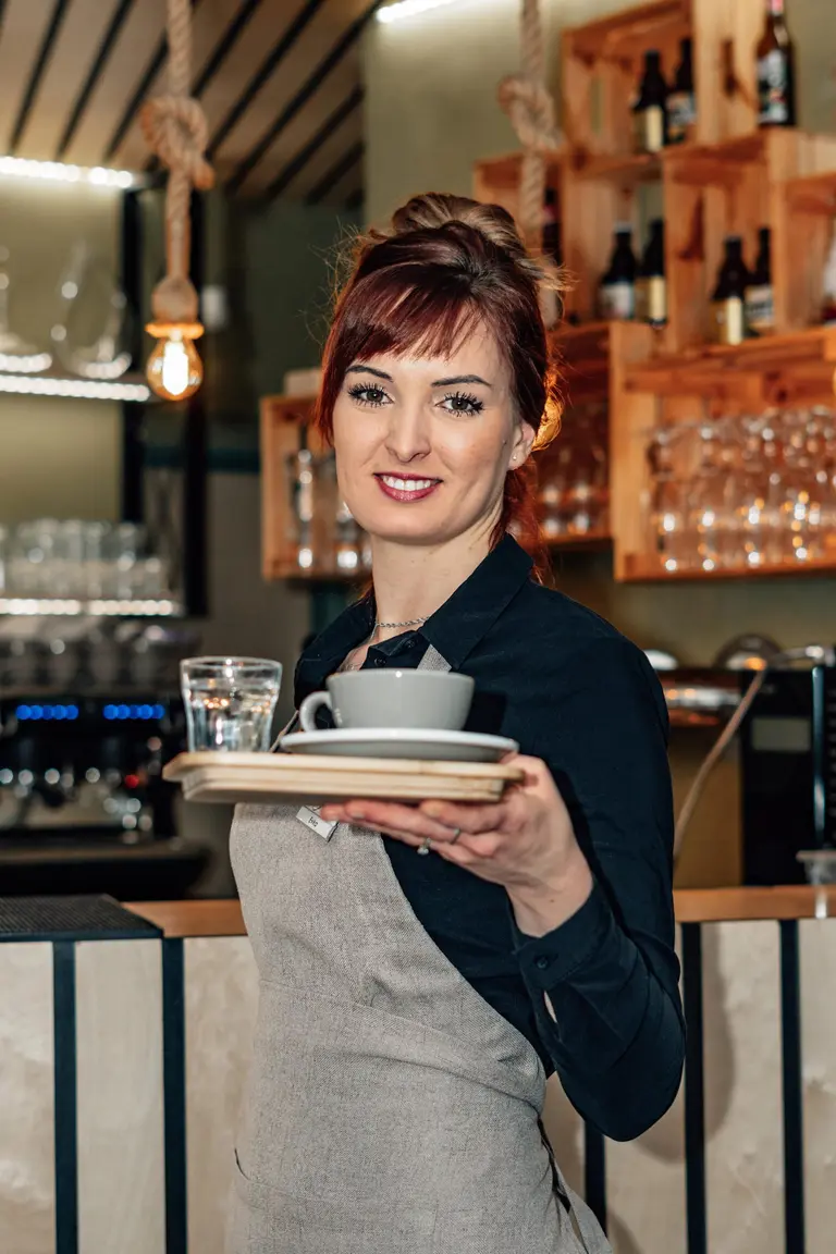 Eva Vondrová, čašníčka vo Villa Betula Resort