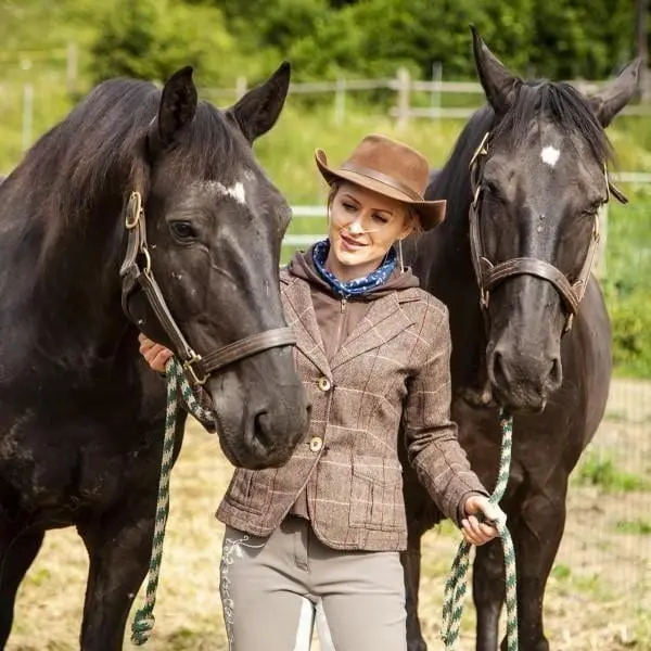 Kateřina Benčová, jazdecká inštruktorka vo Villa Betula Resort